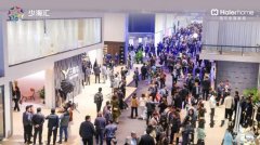 <b>能够通过手机APP、语音帮手或智能开关</b>